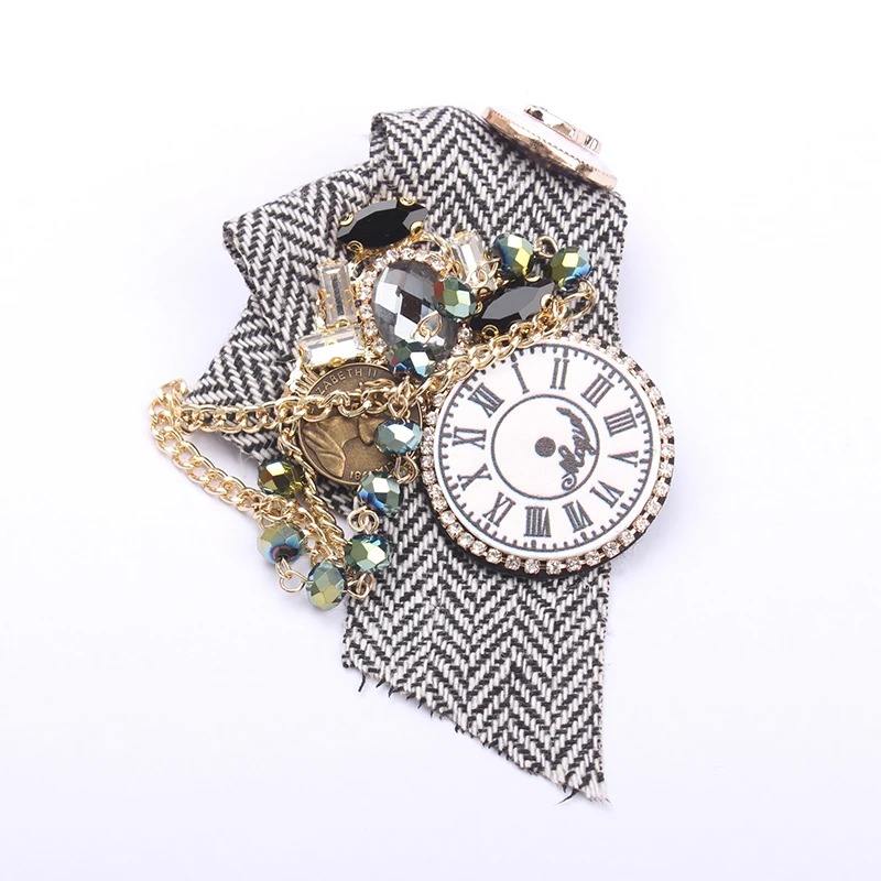 Steampunk - Óra bross, strasszköves, szövetdíszes