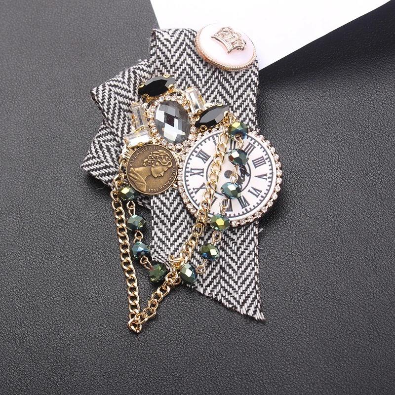 Steampunk - Óra bross, strasszköves, szövetdíszes