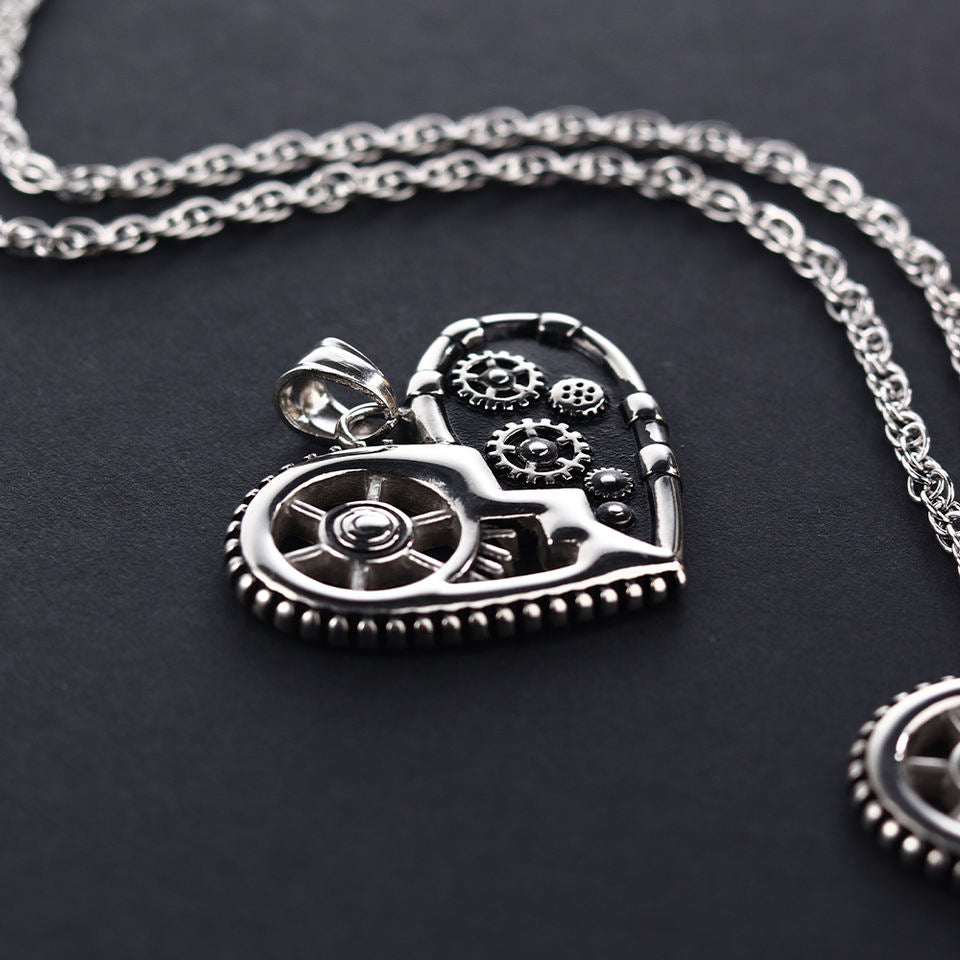 Steampunk - Fogaskerekes szív medál pendant, rozsdamentes acél, ezüst